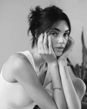 Celine Bethmann content