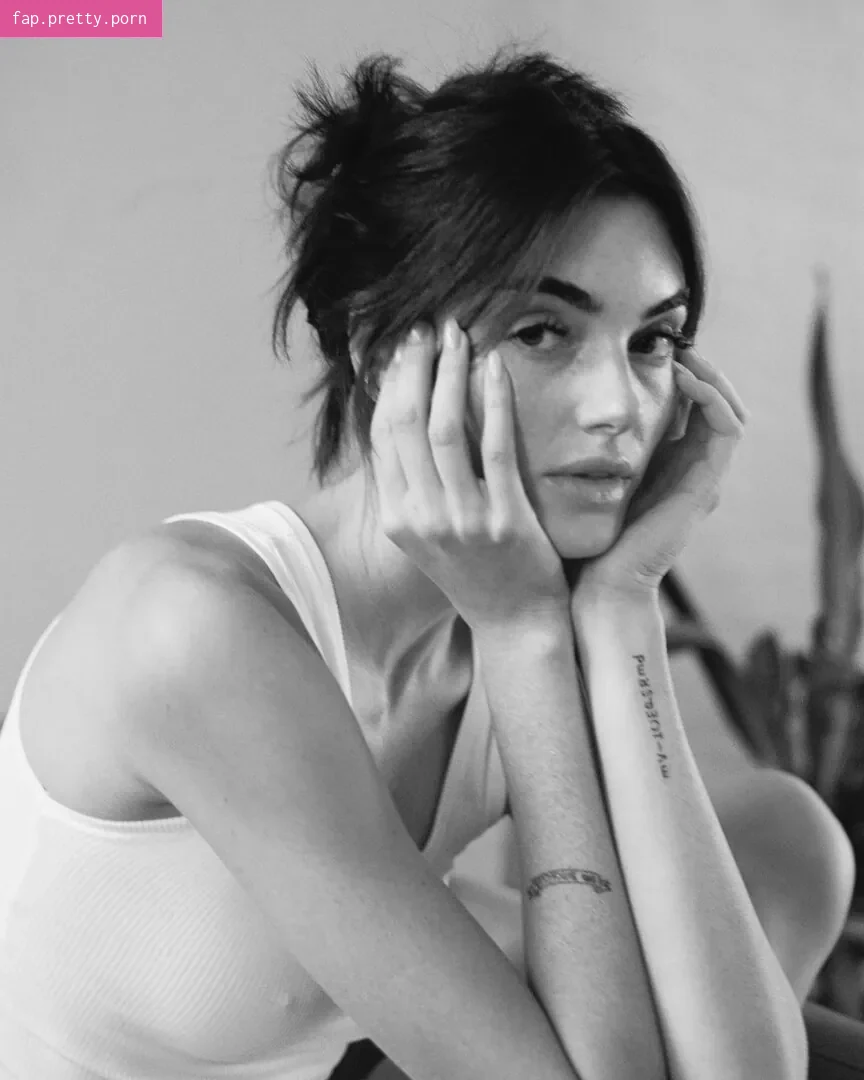 Celine Bethmann - Photo #10