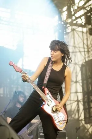 Courtney Barnett content