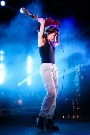 Courtney Barnett content