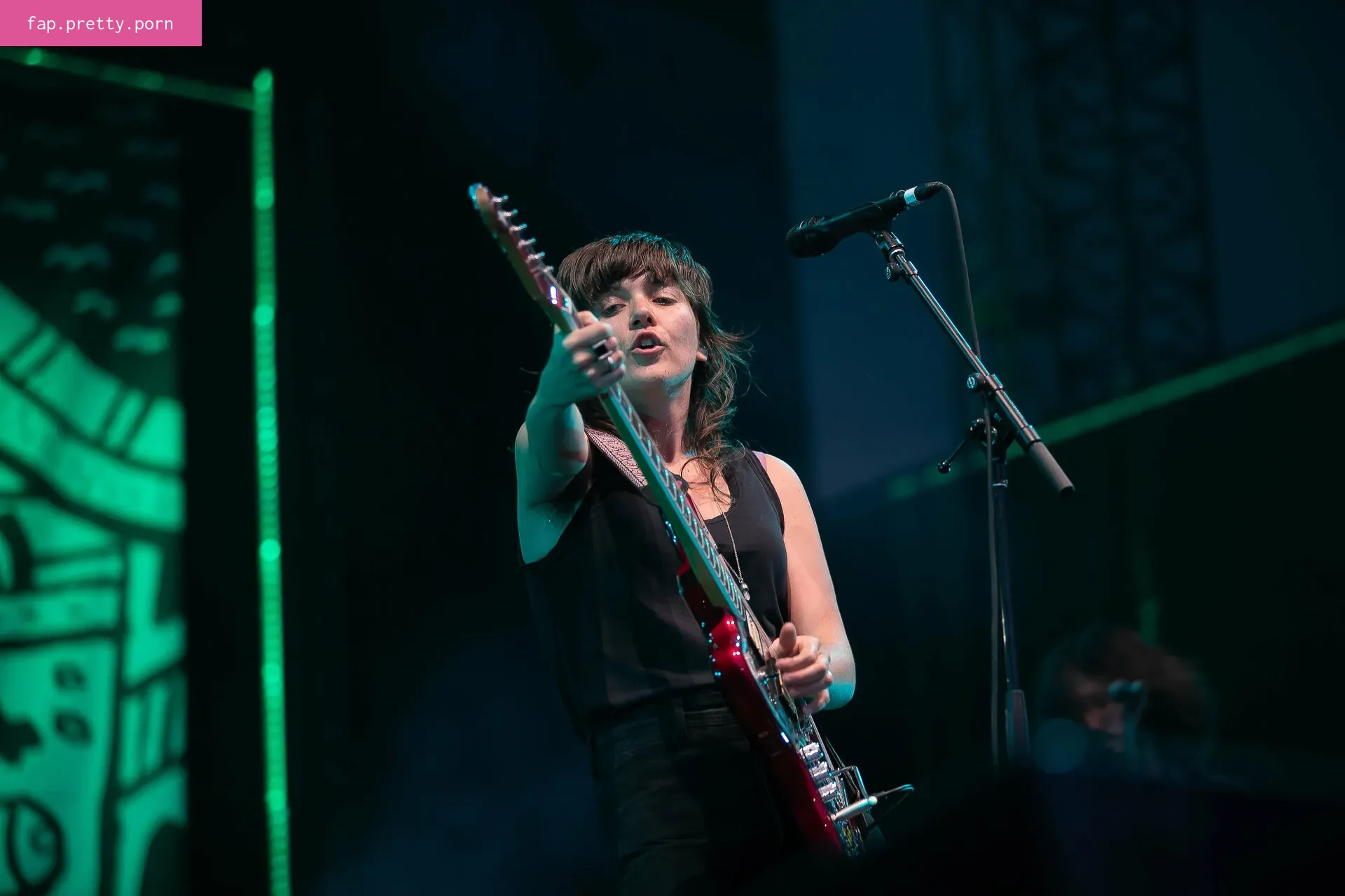 Courtney Barnett content