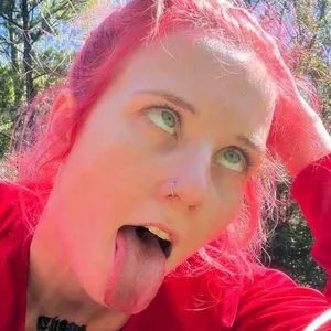 Carrie Cannie / carrie_cannie