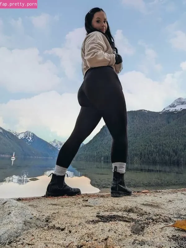 Chloe Comet - Photo #30