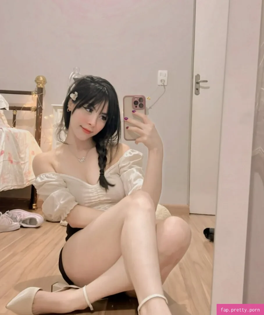 Caroline Favorino content