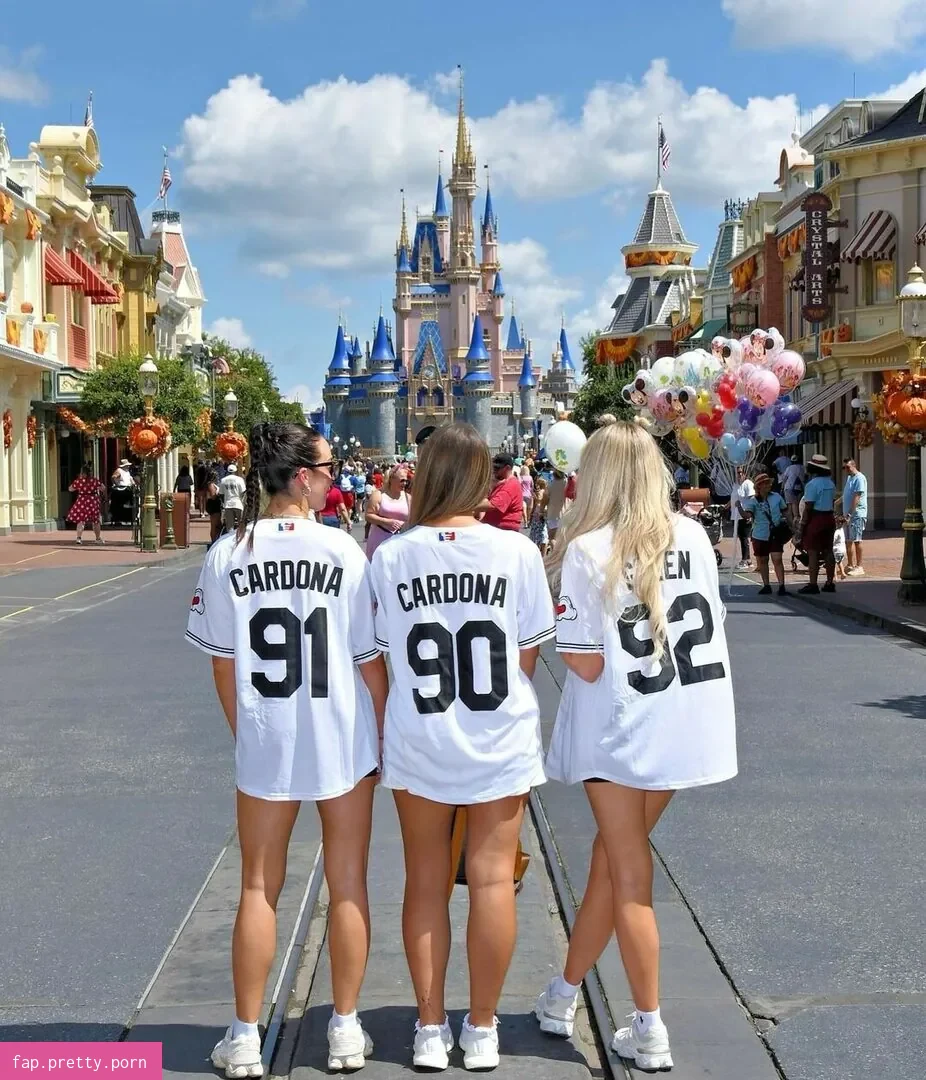 Chelsea Green - Photo #51