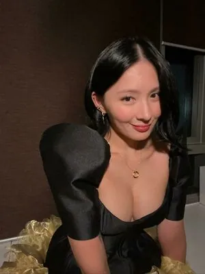 Christine Grace Co content