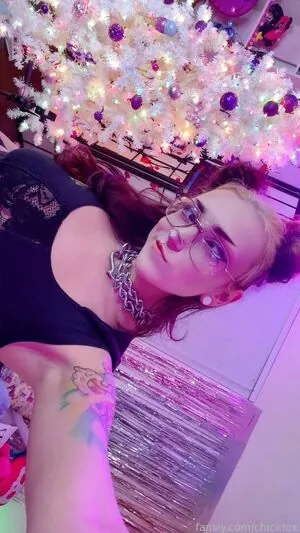 chickfox content