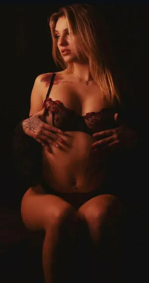 chloeessecret content