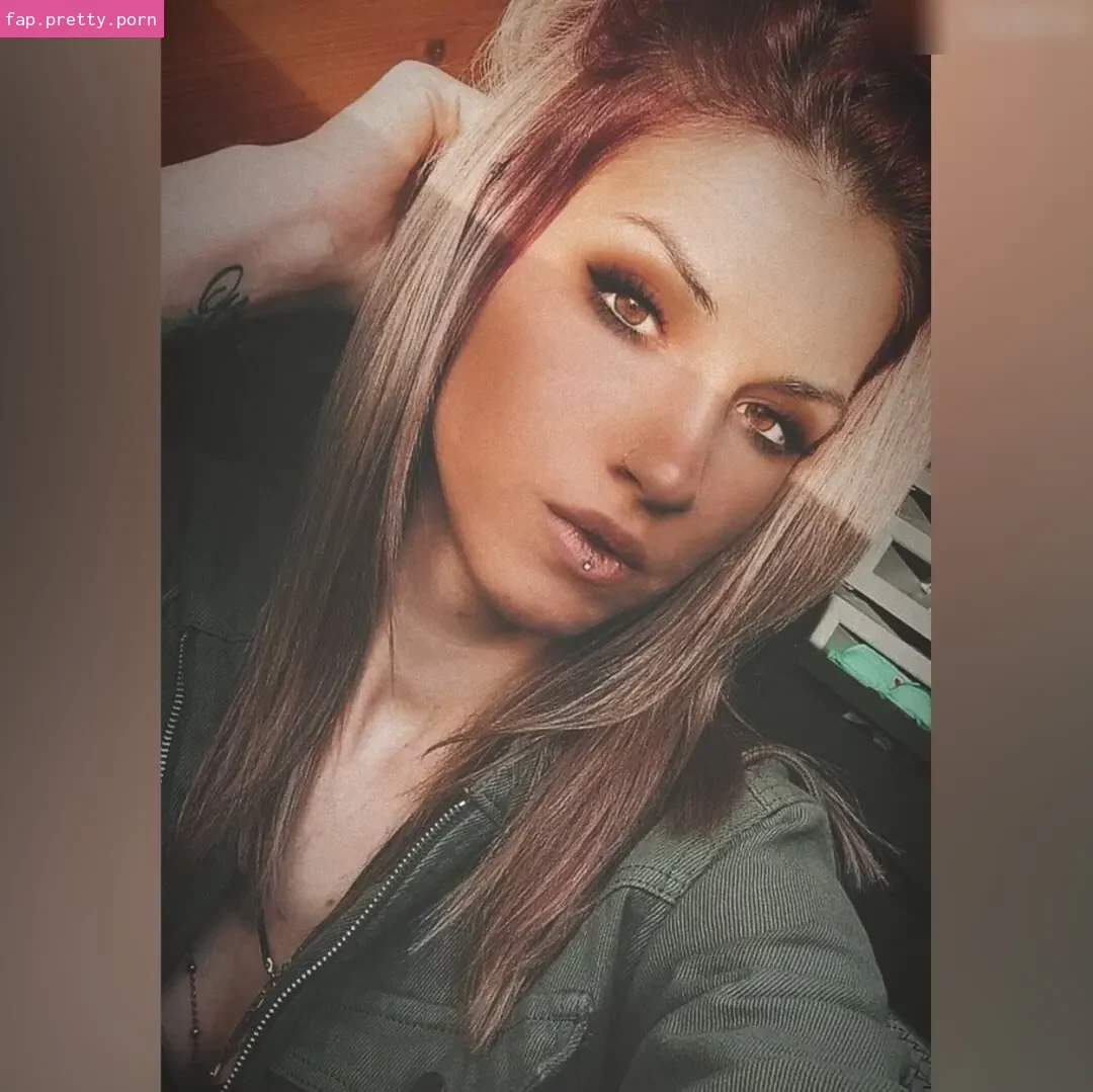 Chrissy86 - Photo #23