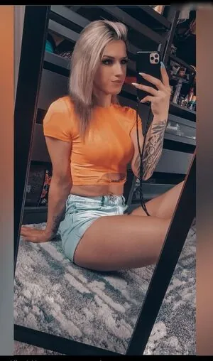 Chrissy86 content