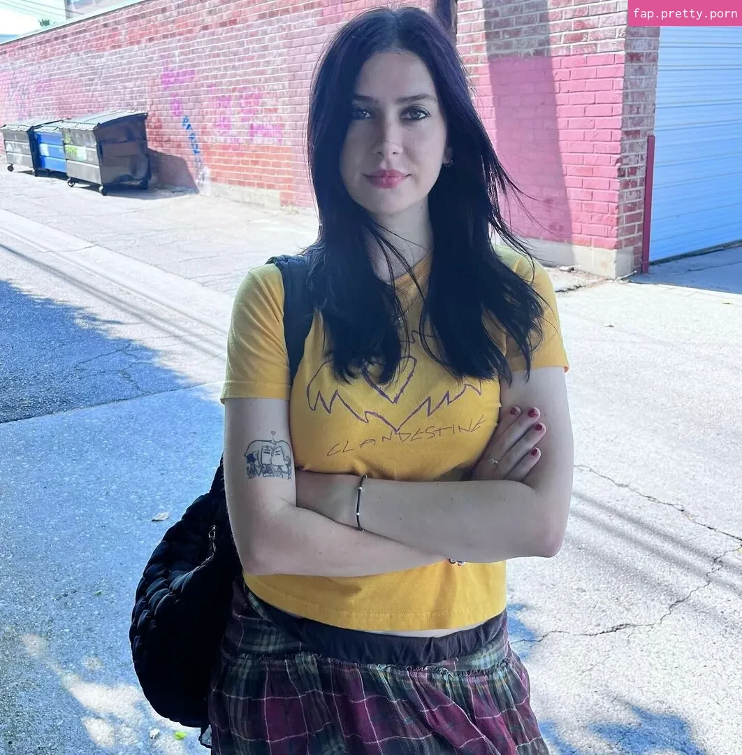 Carly McLellan - Photo #16