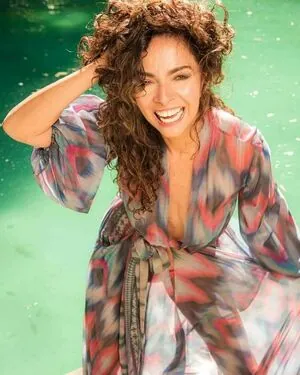 Claudia Ohana #