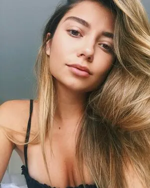 Cristine Prosperi content