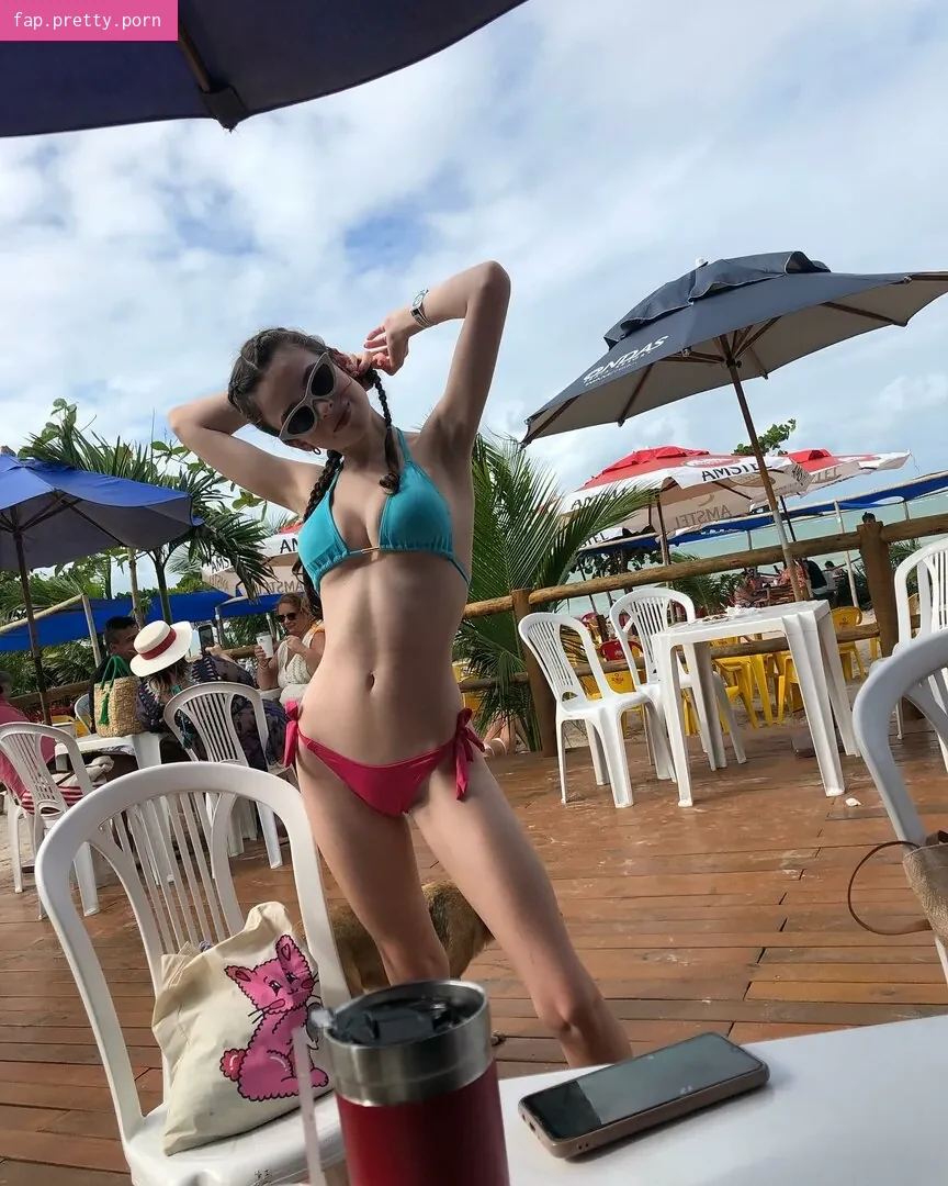 Camilly Rissi content