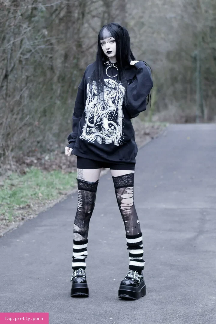 CreepyCassy - Photo #12