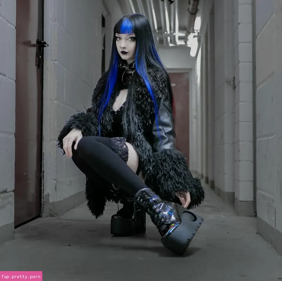 CreepyCassy - Photo #34