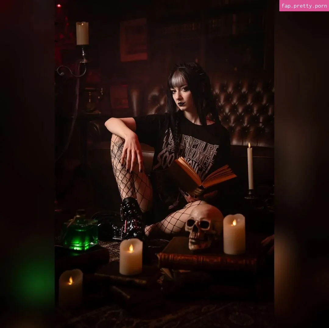 CreepyCassy - Photo #60