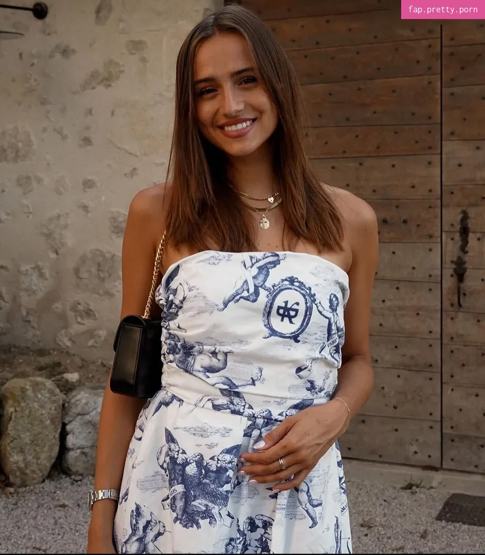 Charlotte Sine - Photo #06