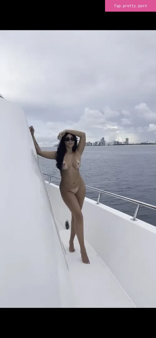 Claudia Tihan - Photo #40