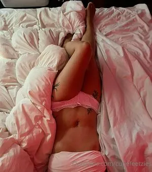 cutiefeetzies content