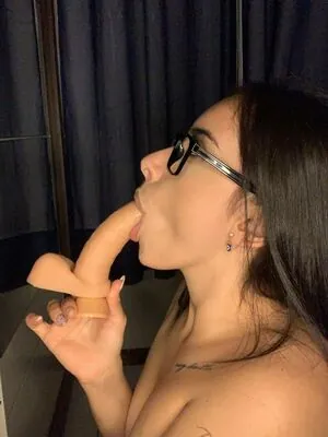 Carol Vargas content