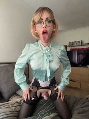 CynthiaSatinXXX content