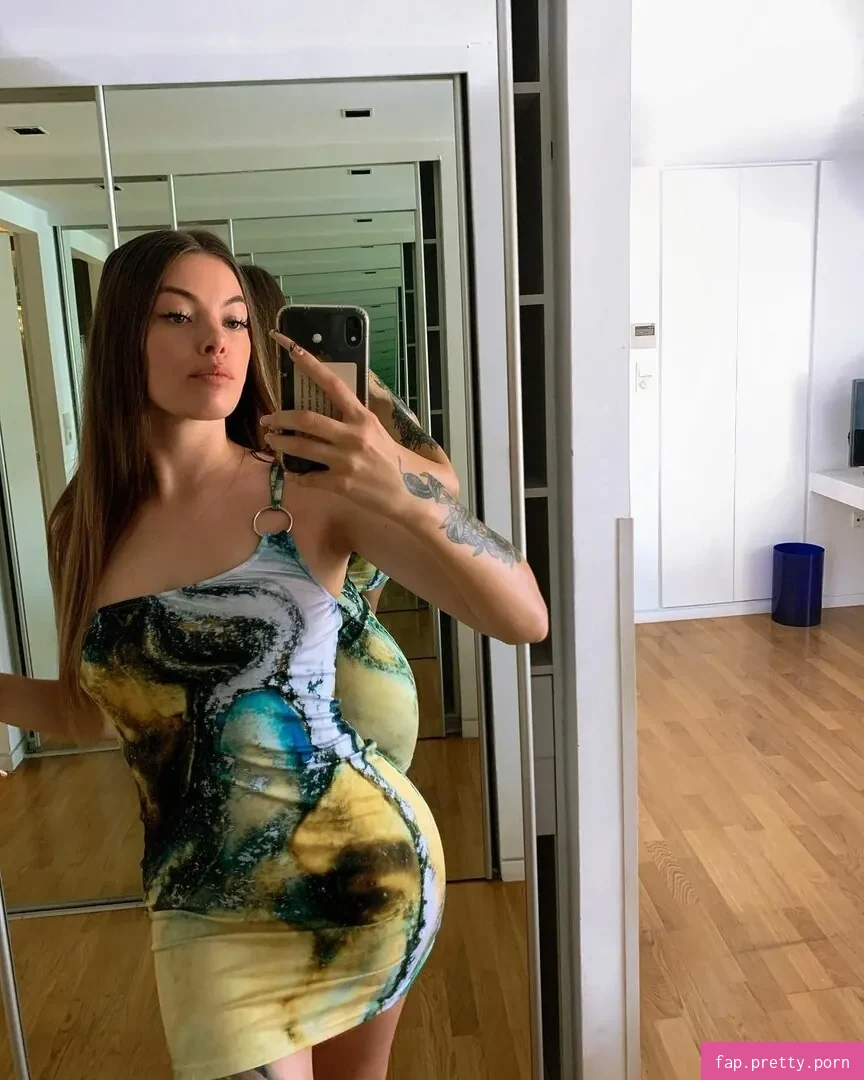 Daisy97096 - Photo #01