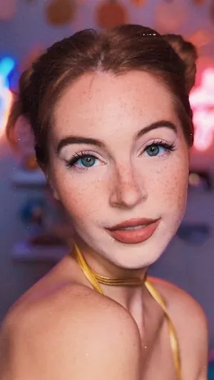 danielleboker content