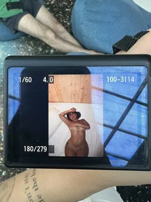 Debora Cardoso content