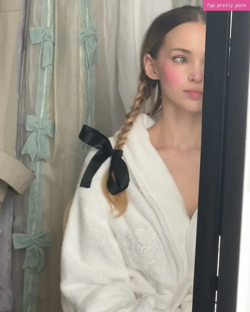 Dove Cameron - Photo #75