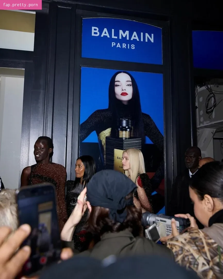 Dove Cameron - Photo #03