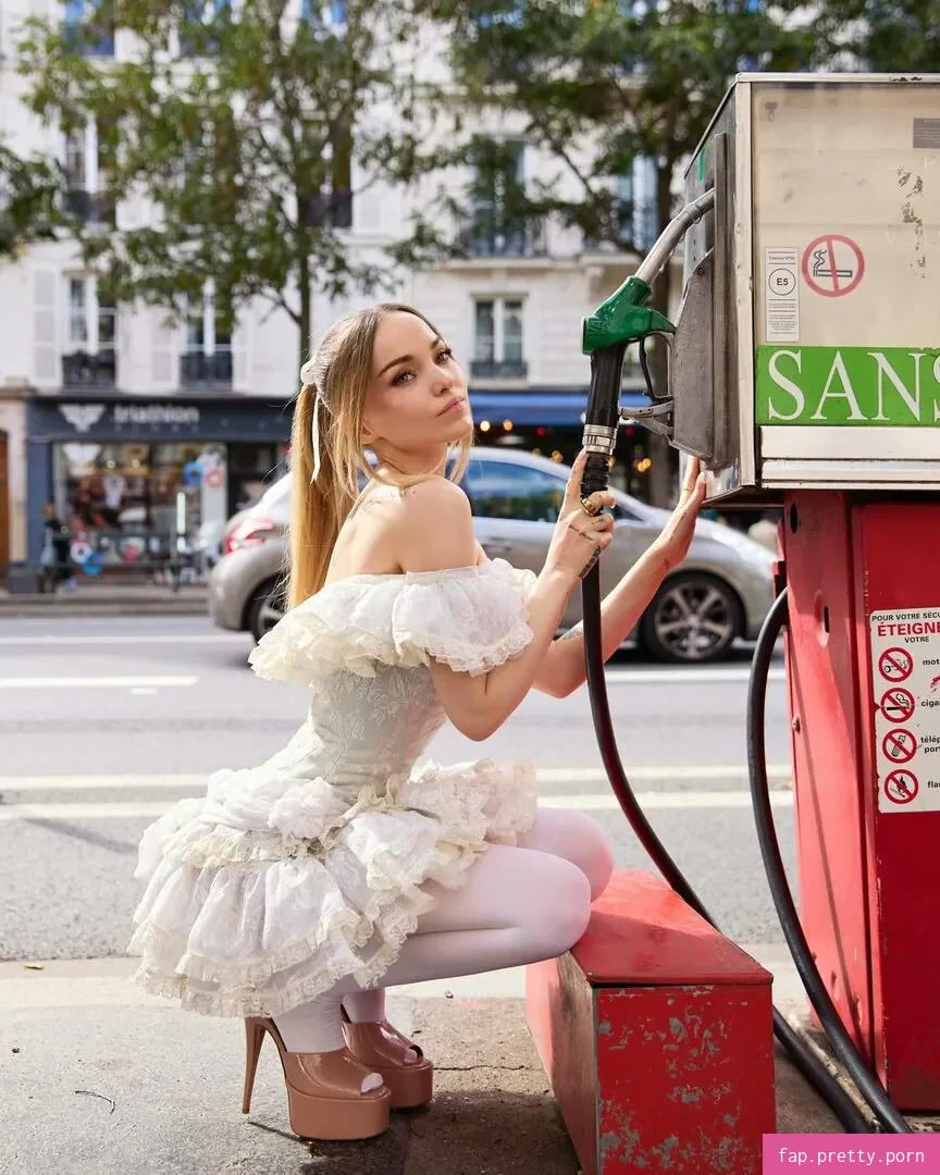 Dove Cameron - Photo #65