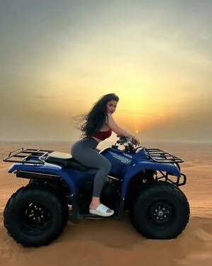 Dilara Deniz content