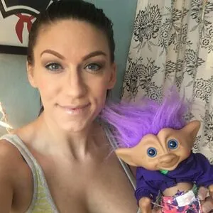 Domino Damoiselle content