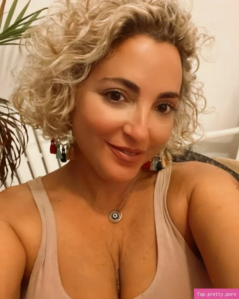 Daniele Gates - Photo #02