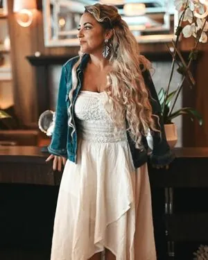 Daniele Gates content