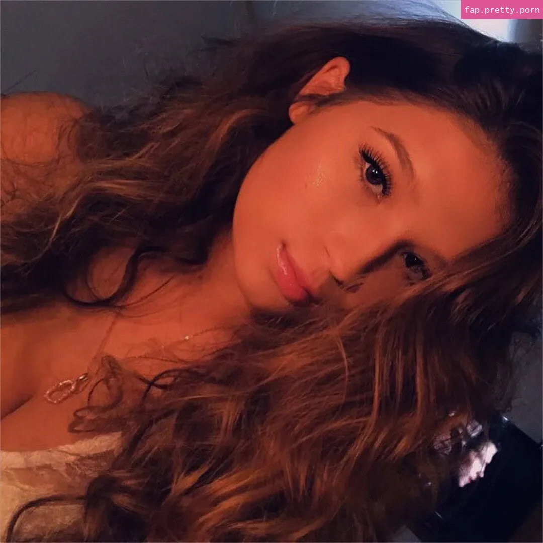 Destany Hartle - Photo #05