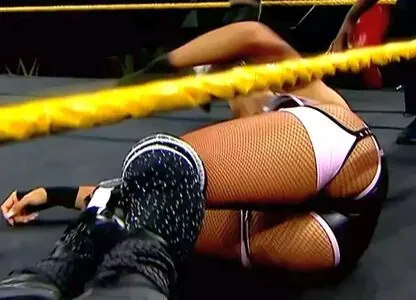 Dakota Kai content