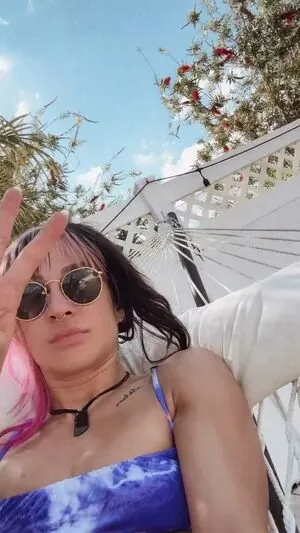 Dakota Kai content