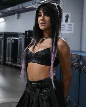 Dakota Kai content
