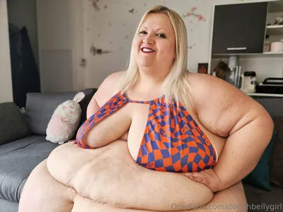 doughbellygirl content