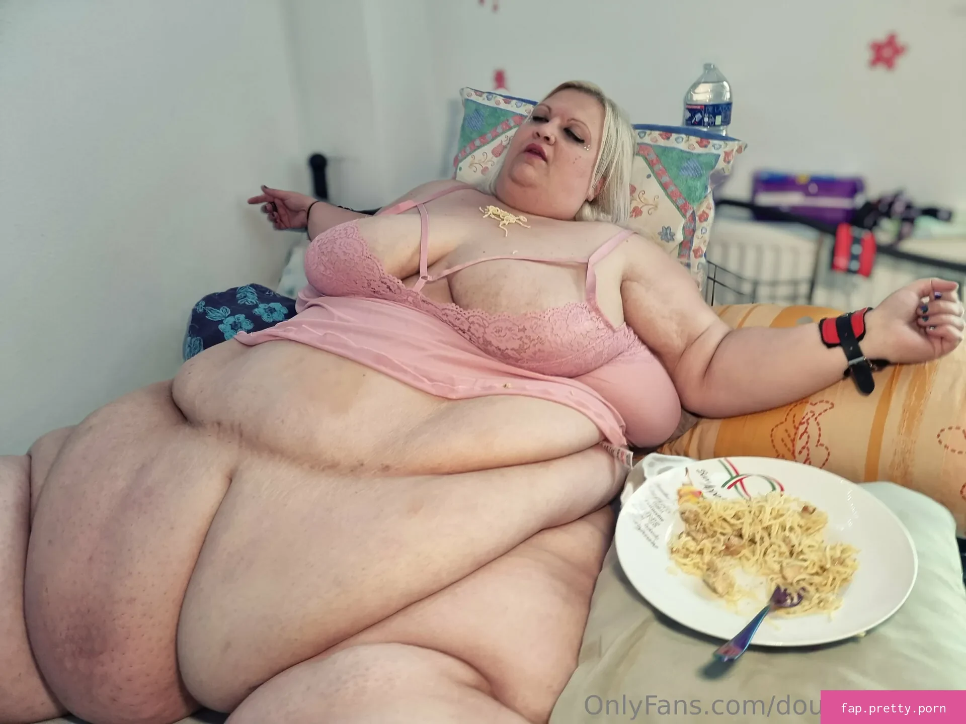 doughbellygirl - Photo #09