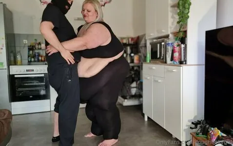 doughbellygirl content