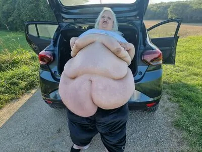 doughbellygirl content