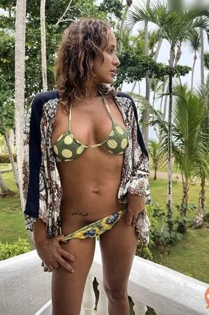 Dania Ramírez content