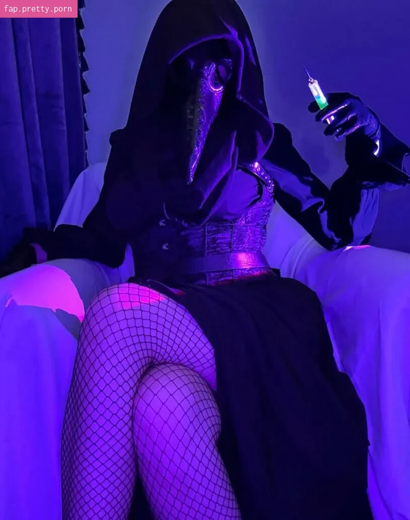 Dr. Ravensong - Photo #04