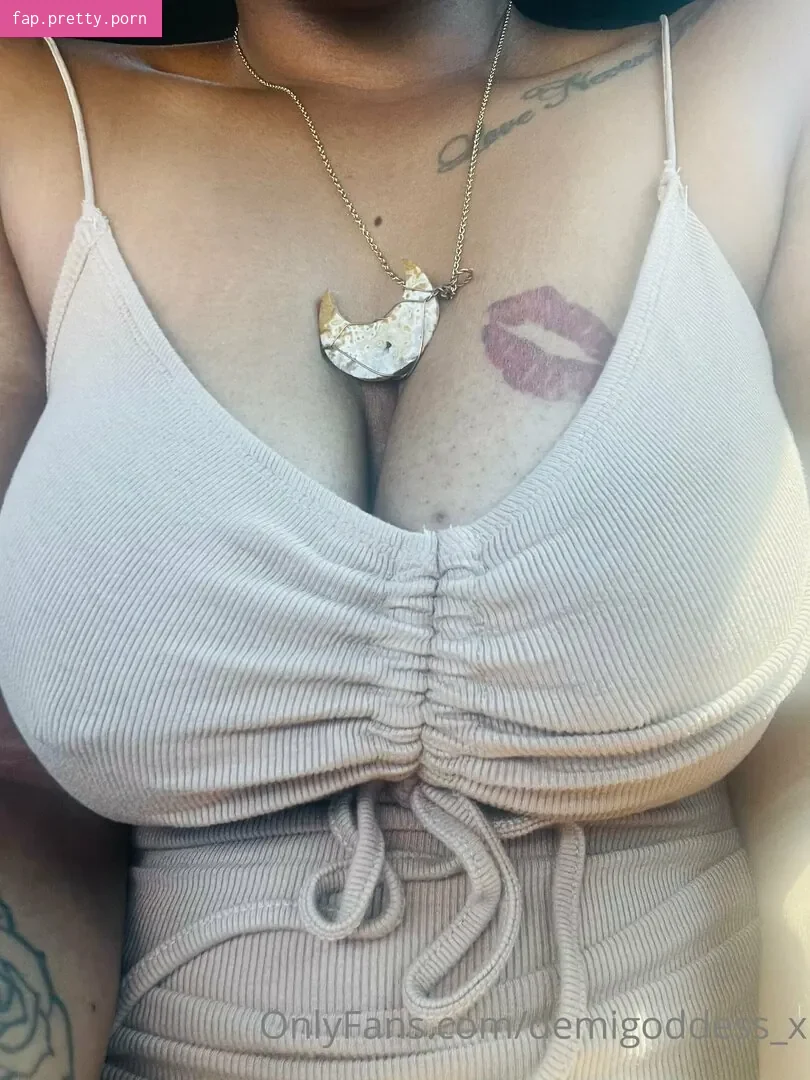 demigoddess_x - Photo #03