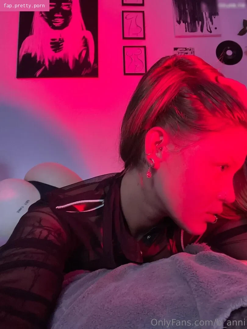 Elliecutiee / b_anni - Photo #93