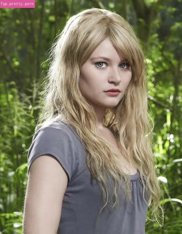 Emilie De Ravin #8