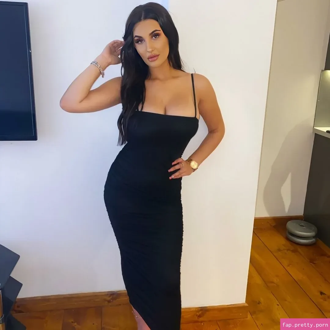 Esme Deacon - Photo #05